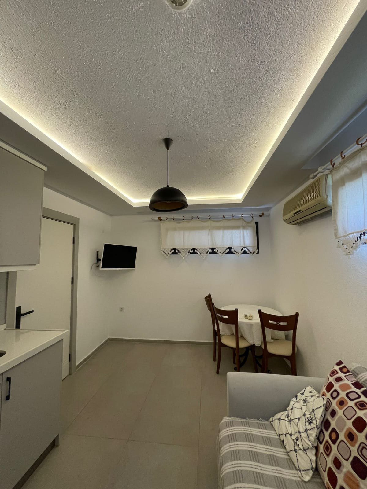 Balkonlu Konfor Apart